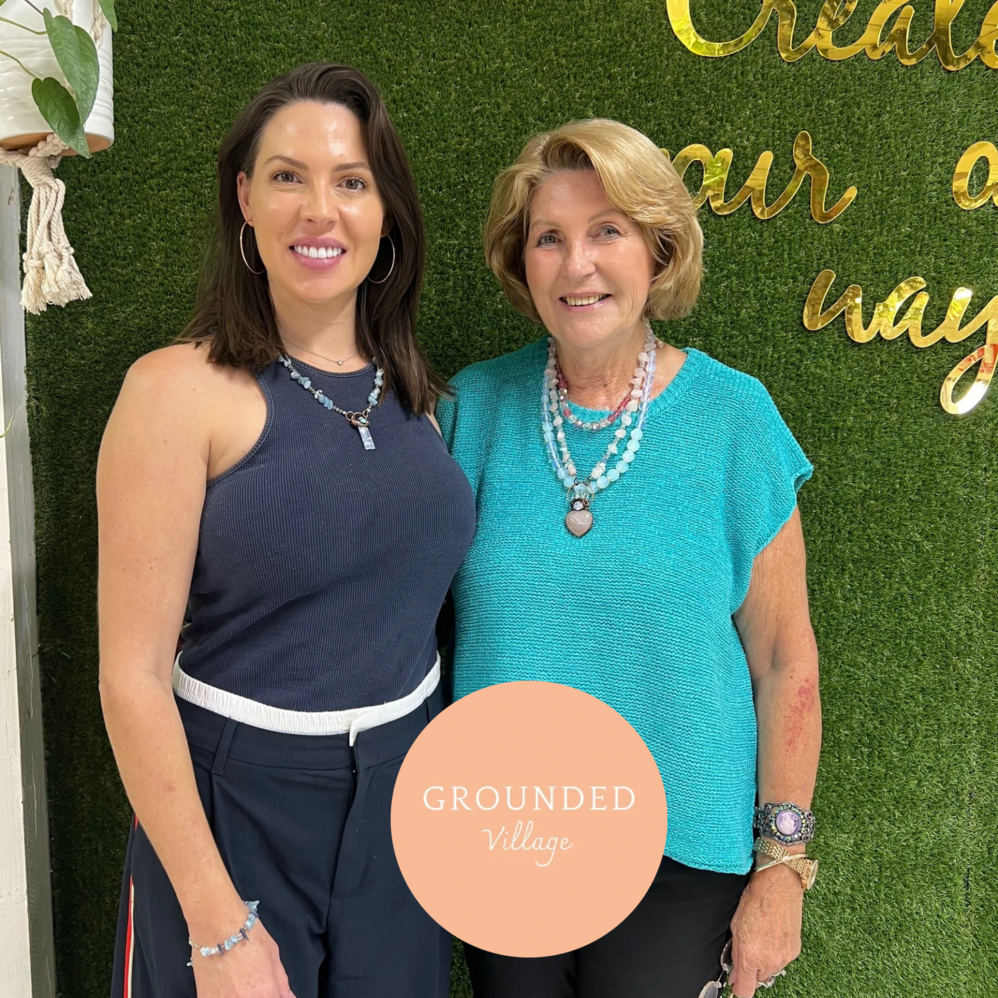 Crystal Gemstone creations - 3pce Jewellery set-  Fri 5th Dec