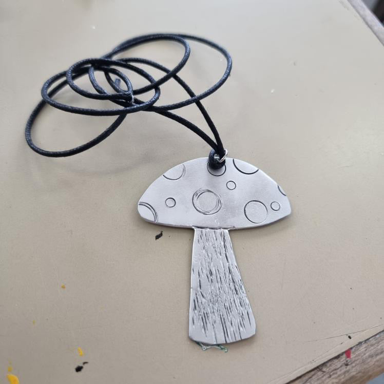 Childrens metalsmithing workshop- Thurs 18th Dec