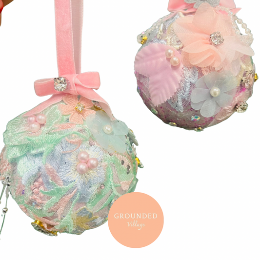 Christmas Vintage baubles workshop